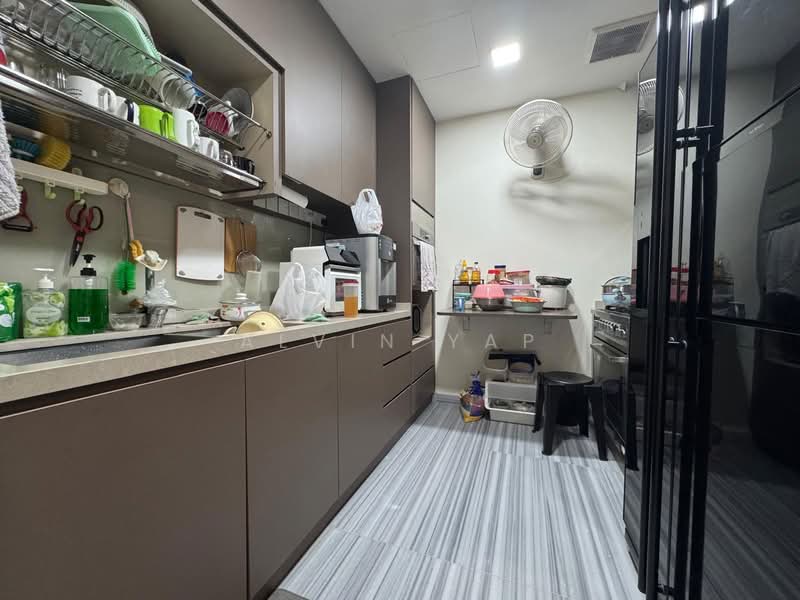 Cube 8 Condominium For Sale at S$ 2,880,000 | PropertyGuru Singapore - Kitchen