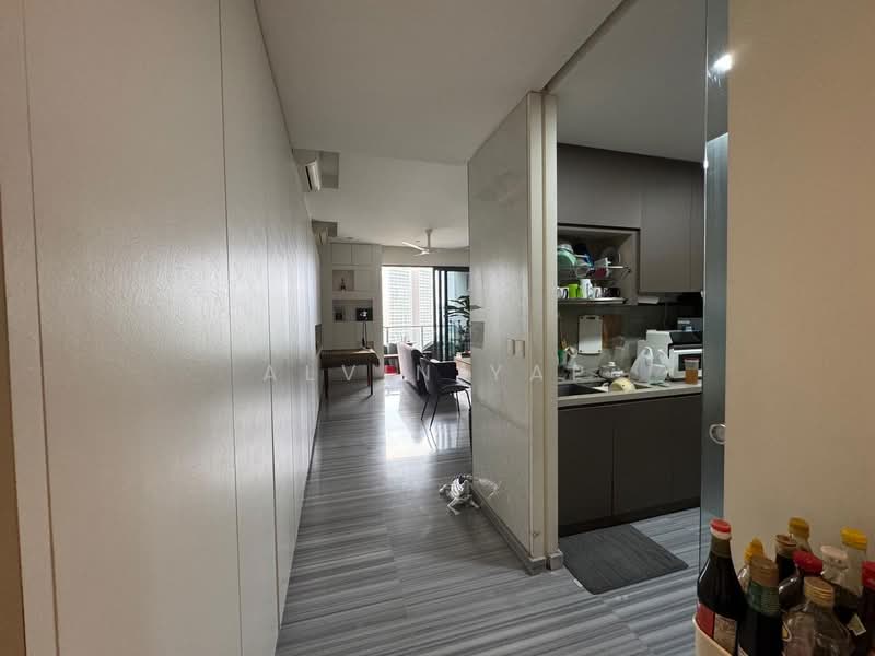 Cube 8 Condominium For Sale at S$ 2,880,000 | PropertyGuru Singapore - Corridor