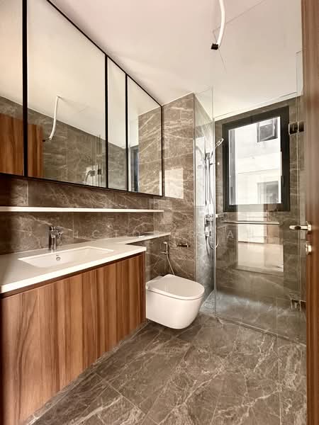 Lentor Modern, 7 Lentor Central, 2 Bedrooms, 732 sqft, Condominium For Sale, by Victor Seah, 500100466 - Common Bathroom - PropertyGuru.com.sg