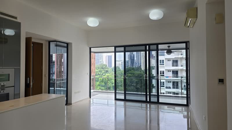 Treasure on Balmoral, 5 Balmoral Road, 4 Bedrooms, 2,002 sqft, Apartment For Sale, by Mel Peck 白春娇, 500100467 - Living Room - PropertyGuru.com.sg