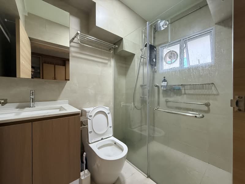 967 Hougang Avenue 9, 967 Hougang Avenue 9, Room Rental, 250 sqft, HDB Flat For Rent, by Shafi ., 500100469 - Bathroom - PropertyGuru.com.sg