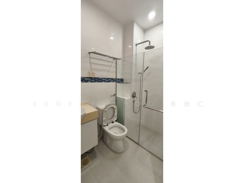 Spacious Semi-Detached For Rent, Toh Yi Drive At Upper Bukit Timah, 4 Bedrooms, 4,300 sqft, Semi-Detached House For Rent, by Eugene Choo 朱修仁, 500100478 - Bathroom - PropertyGuru.com.sg