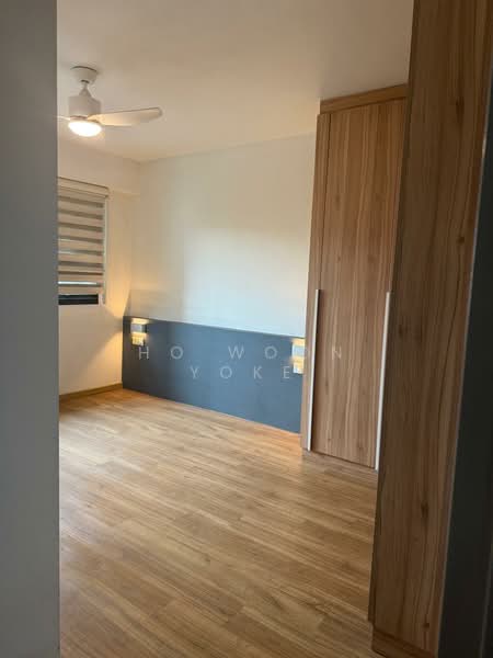 550B Segar Road HDB Flat For Sale at S$ 650,000 | PropertyGuru Singapore - Master Bedroom
