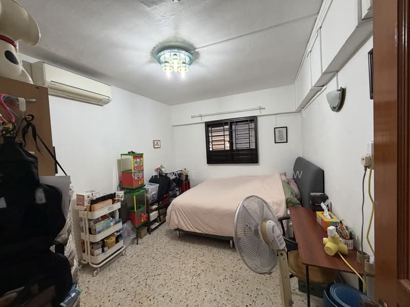 319 Ang Mo Kio Avenue 1, 319 Ang Mo Kio Avenue 1, 2 Bedrooms, 786 sqft, HDB Flat For Sale, by Michael Tiew, 500100485 - Bedroom - PropertyGuru.com.sg