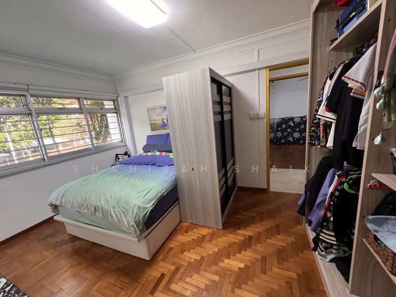574 Pasir Ris Street 53 HDB Flat For Sale at S$ 690,000 | PropertyGuru Singapore - Master Bedroom