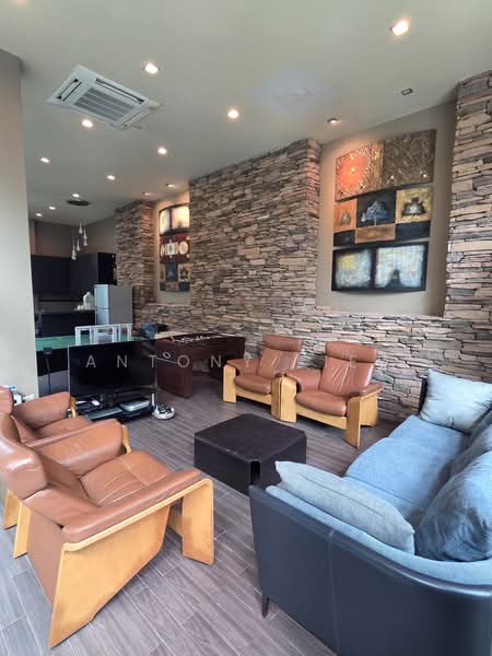 Almond Crescent Detached House For Sale at S$ 8,900,000 | PropertyGuru Singapore - Living Room