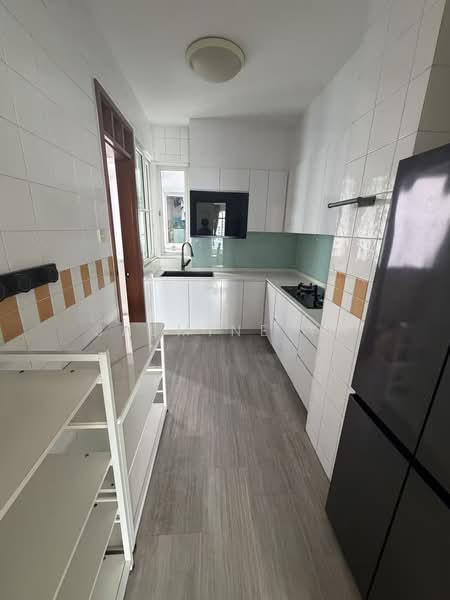 The Floravale Executive Condominium For Sale at S$ 1,550,000 | PropertyGuru Singapore - Kitchen