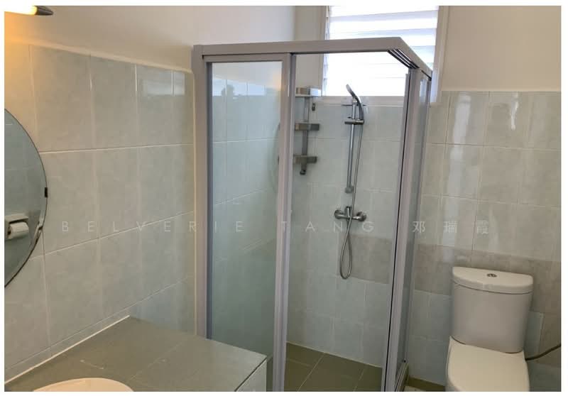 Watten Estate Landed House. Tan Kah Kee MRT, 23 Watten Close, 3 Bedrooms, 4,001 sqft, Semi-Detached House For Rent, by Belverie Tang 邓瑞霞, 500100539 - Bathroom - PropertyGuru.com.sg