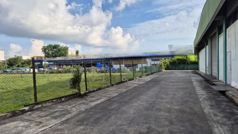 Jurong / Ground / Open Yard, Jurong, 8,000 sqft, Factory / Workshop (B2) For Rent, by Eve Ong, 500100541 - Exterior - CommercialGuru.com.sg