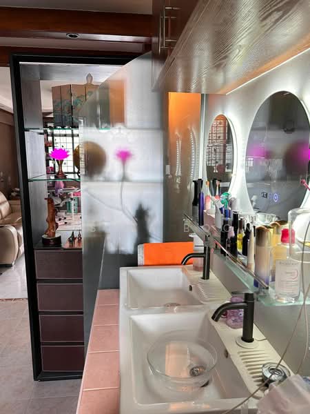 85A Lorong 4 Toa Payoh, 85A Lorong 4 Toa Payoh, Room Rental, 125 sqft, HDB Flat For Rent, by Joshua Boon, 500100543 - Bathroom - PropertyGuru.com.sg