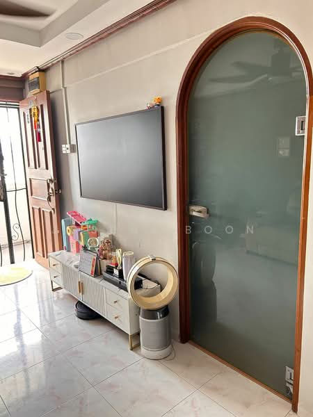 85A Lorong 4 Toa Payoh, 85A Lorong 4 Toa Payoh, Room Rental, 125 sqft, HDB Flat For Rent, by Joshua Boon, 500100543 - Living Room - PropertyGuru.com.sg