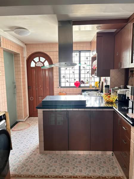 85A Lorong 4 Toa Payoh, 85A Lorong 4 Toa Payoh, Room Rental, 125 sqft, HDB Flat For Rent, by Joshua Boon, 500100543 - Kitchen - PropertyGuru.com.sg