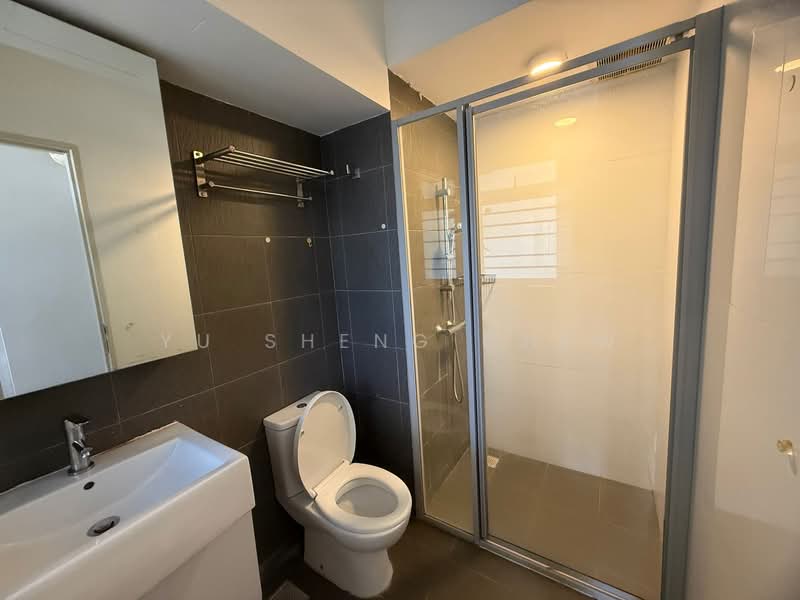 530D Pasir Ris Drive 1 HDB Flat For Sale at S$ 828,000 | PropertyGuru Singapore - Bathroom
