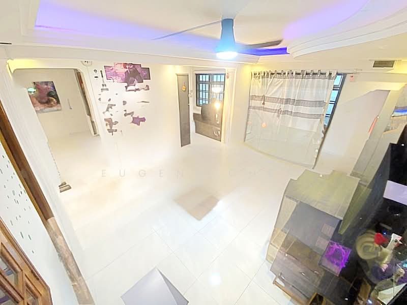 350 Tampines Street 33 HDB Flat For Sale at S$ 668,888 | PropertyGuru Singapore - Living Room
