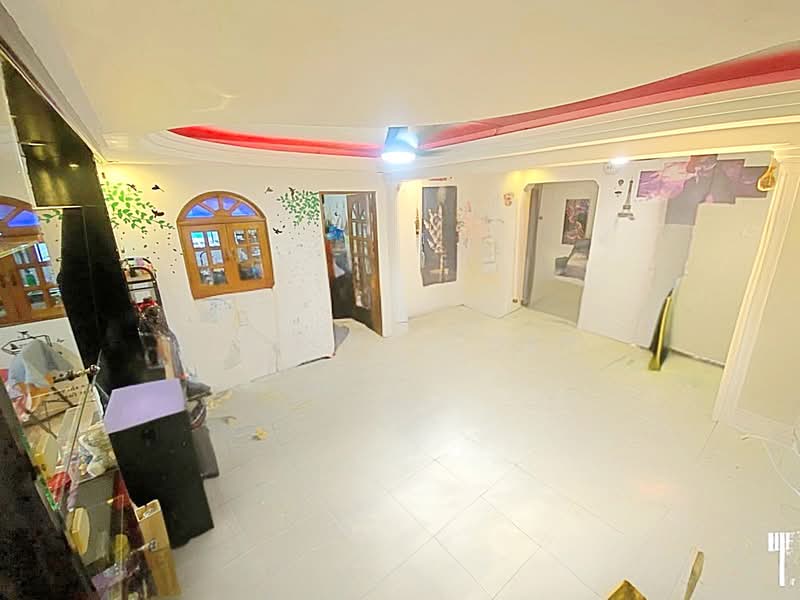 350 Tampines Street 33 HDB Flat For Sale at S$ 668,888 | PropertyGuru Singapore - Interior