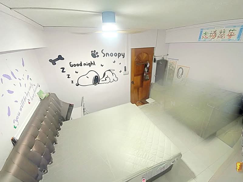 350 Tampines Street 33 HDB Flat For Sale at S$ 668,888 | PropertyGuru Singapore - Bedroom