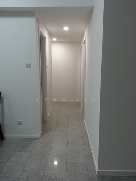 Blossoms @ Woodleigh, 10 Woodleigh Close, 3 Bedrooms, 1,206 sqft, Condominium For Rent, by Lynn Lim, 500100562 - Corridor - PropertyGuru.com.sg