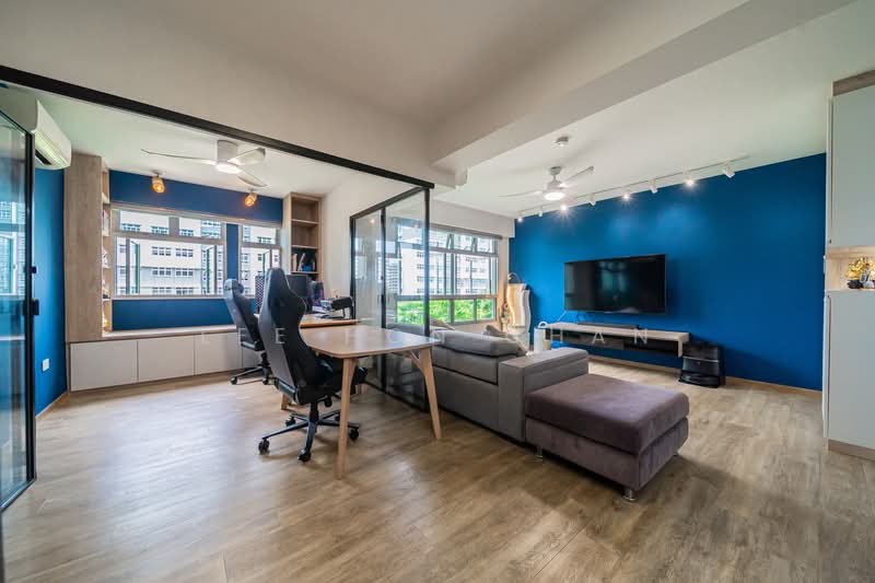 468A Yishun Street 43 HDB Flat For Sale at S$ 600,000 | PropertyGuru Singapore - Living Room