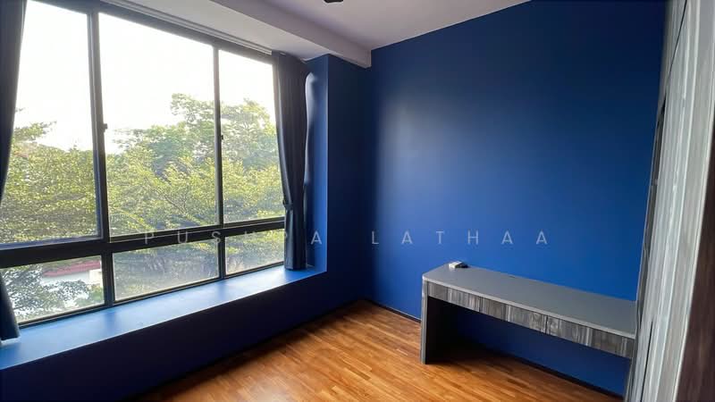 Chestnut Residences, Dairy Farm Crescent, 4 Bedrooms, 3,590 sqft, Terraced House For Rent, by Pushpa Lathaa, 500100576 - 2nd bedroom - PropertyGuru.com.sg