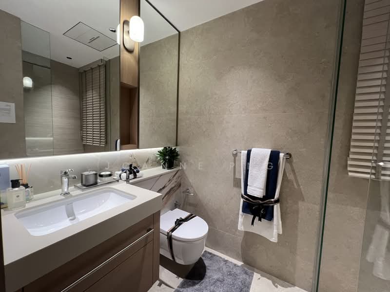 Vela Bay, Bayshore Road, 3 Bedrooms, 1,033 sqft, Condominium For Sale, by Joanne Png, 500100592 - Bathroom - PropertyGuru.com.sg