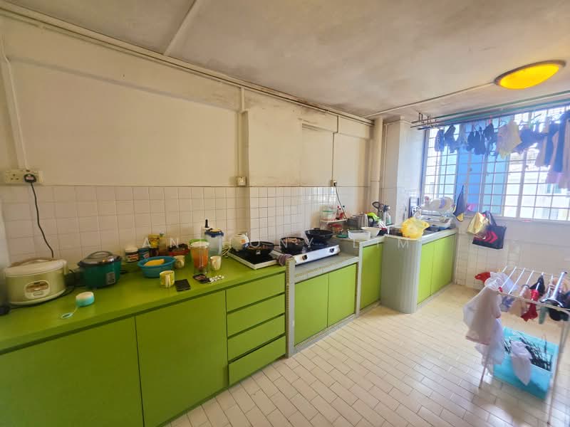 407 Tampines Street 41, 407 Tampines Street 41, 2 Bedrooms, 742 sqft, HDB Flat For Rent, by Anthony Lim, 500100596 - Kitchen - PropertyGuru.com.sg