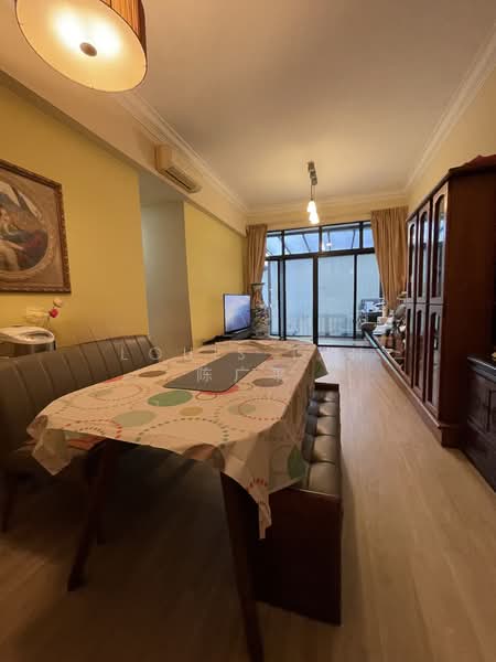 Eastpoint Green Condominium For Sale at S$ 1,400,000 | PropertyGuru Singapore - Dining Room