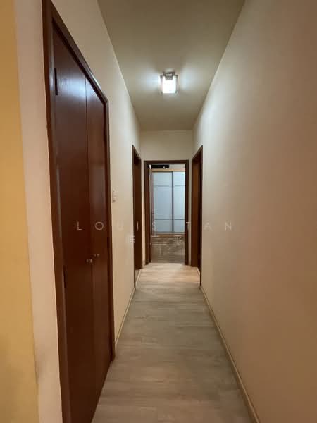 Eastpoint Green Condominium For Sale at S$ 1,400,000 | PropertyGuru Singapore - Corridor