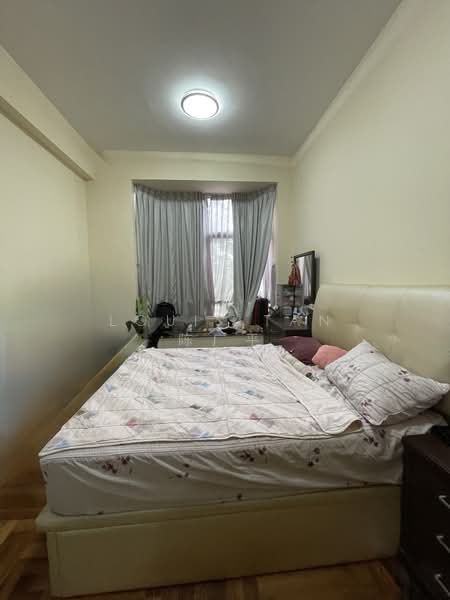 Eastpoint Green Condominium For Sale at S$ 1,400,000 | PropertyGuru Singapore - Bedroom