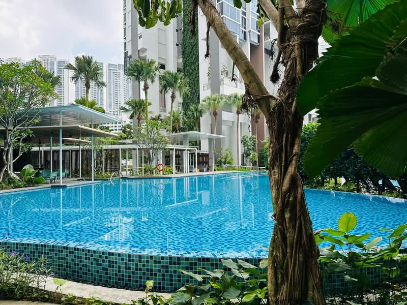Vista Residences, 26 Jalan Datoh, Room Rental, 200 sqft, Condominium For Rent, by Joan Wong, 500100603 - Pool - PropertyGuru.com.sg