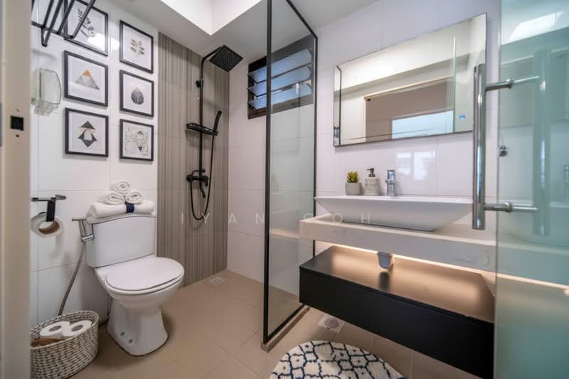 293B Compassvale Crescent, 293B Compassvale Crescent, 3 Bedrooms, 1,001 sqft, HDB Flat For Sale, by Iyan Goh, 500100610 - Bathroom - PropertyGuru.com.sg