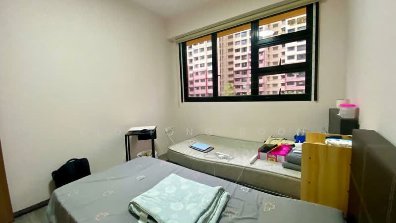 463B Bukit Batok Street 41 HDB Flat For Sale at S$ 820,000 | PropertyGuru Singapore - Bedroom