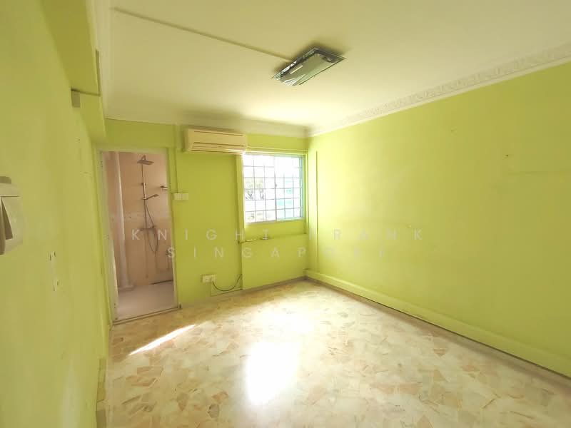 10 Pine Close HDB Flat For Sale at S$ 640,000 | PropertyGuru Singapore - Bathroom