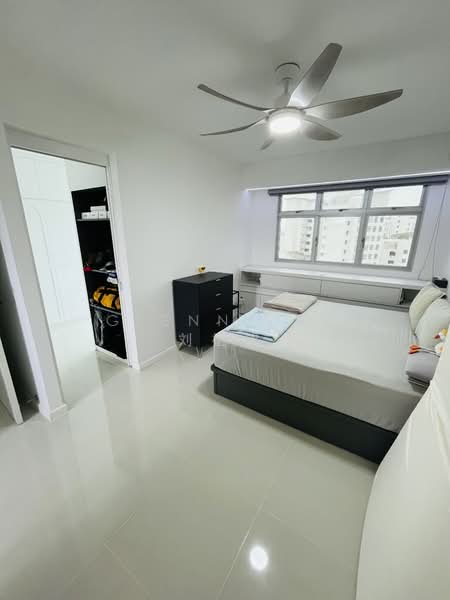 422B Northshore Dr, 422B Northshore Dr, 3 Bedrooms, 1,216 sqft, HDB Flat For Sale, by Glenn Lau 刘祖成, 500100622 - Bedroom - PropertyGuru.com.sg