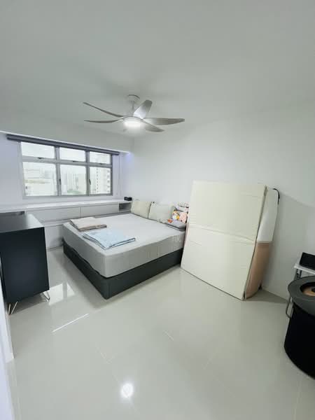 422B Northshore Dr, 422B Northshore Dr, 3 Bedrooms, 1,216 sqft, HDB Flat For Sale, by Glenn Lau 刘祖成, 500100622 - Bedroom - PropertyGuru.com.sg