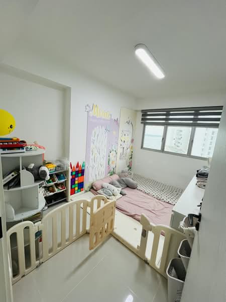422B Northshore Dr, 422B Northshore Dr, 3 Bedrooms, 1,216 sqft, HDB Flat For Sale, by Glenn Lau 刘祖成, 500100622 - Bedroom - PropertyGuru.com.sg