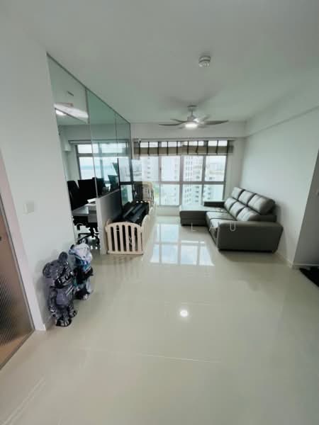 422B Northshore Dr, 422B Northshore Dr, 3 Bedrooms, 1,216 sqft, HDB Flat For Sale, by Glenn Lau 刘祖成, 500100622 - Living Room - PropertyGuru.com.sg
