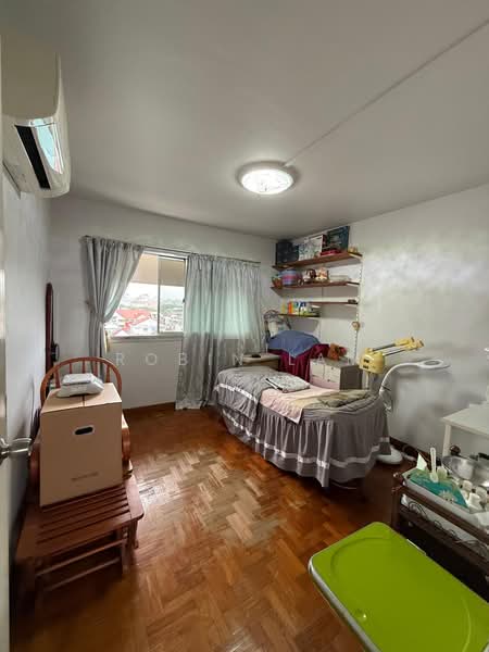 108 Lengkong Tiga HDB Flat For Sale at S$ 1,250,000 | PropertyGuru Singapore - Bedroom