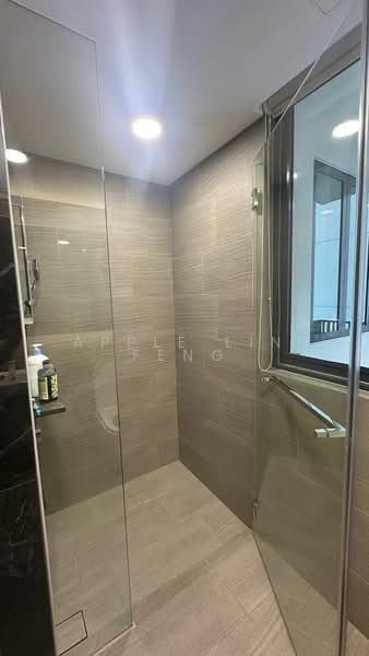 Parc Esta, 906 Sims Avenue, 2 Bedrooms, 829 sqft, Condominium For Rent, by Apple Lin Feng, 500100633 - Bathroom - PropertyGuru.com.sg