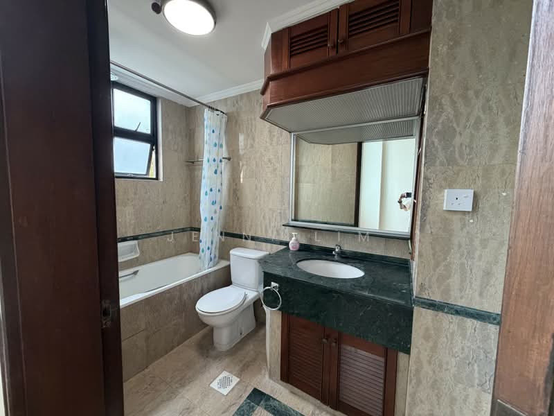 Holland Peak, 27 Holland Hill, 1 Bedroom, 592 sqft, Condominium For Rent, by Jenny Lim, 500100639 - Bathroom - PropertyGuru.com.sg