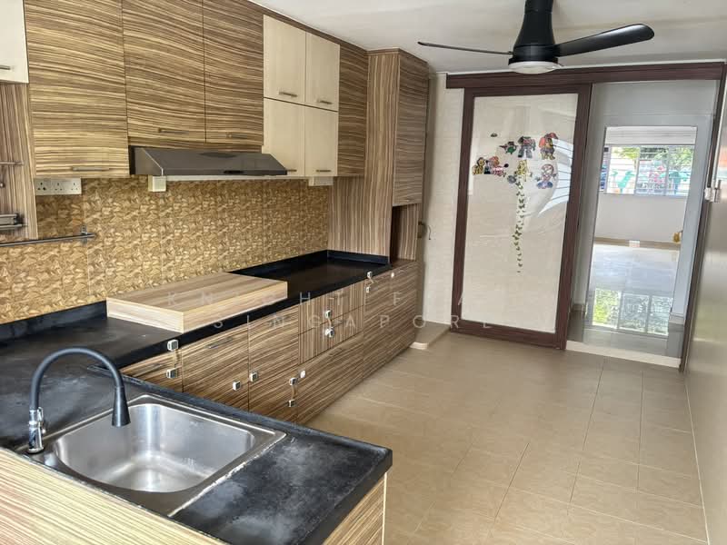 103 Bukit Purmei Road HDB Flat For Sale at S$ 580,000 | PropertyGuru Singapore - Kitchen