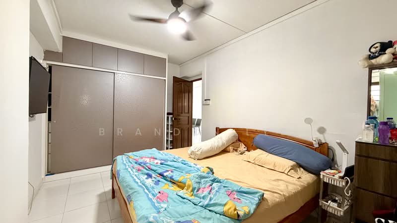 365 Tampines Street 34 HDB Flat For Sale at S$ 645,800 | PropertyGuru Singapore - Bedroom