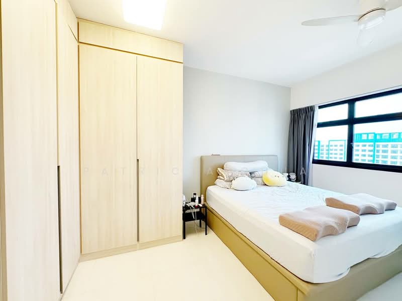 992B Buangkok Link HDB Flat For Sale at S$ 688,888 | PropertyGuru Singapore - Bedroom