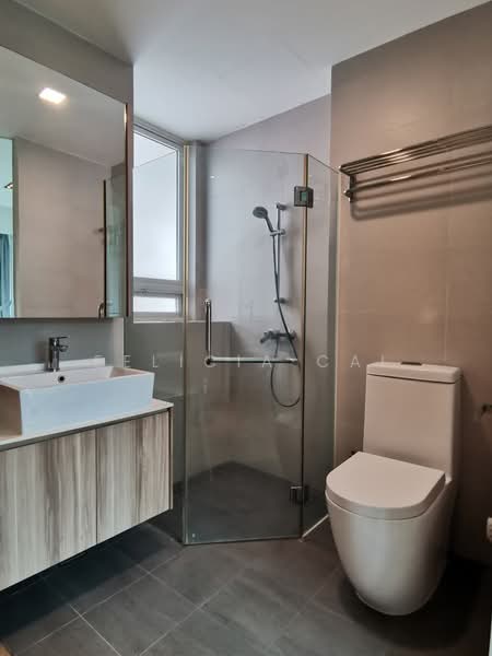 Goldenhill Park Condo, 66 Mei Hwan Drive, 2 Bedrooms, 926 sqft, Condominium For Rent, by Felicia Cai, 500100675 - Bathroom - PropertyGuru.com.sg