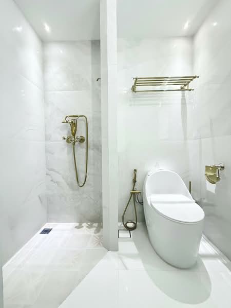 216A Boon Lay View, 216A Boon Lay Avenue, 4 Bedrooms, 1,237 sqft, HDB Flat For Sale, by Johanna Chow, 500100677 - Bathroom - PropertyGuru.com.sg