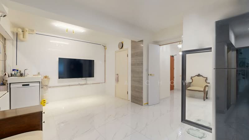 216A Boon Lay View, 216A Boon Lay Avenue, 4 Bedrooms, 1,237 sqft, HDB Flat For Sale, by Johanna Chow, 500100677 - Living Room - PropertyGuru.com.sg