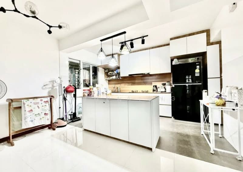 674A Fern Grove @ Yishun, 674A Yishun Avenue 4, 3 Bedrooms, 1,206 sqft, HDB Flat For Sale, by Claudia Ang, 500100685 - Kitchen - PropertyGuru.com.sg