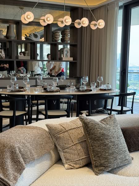 Cape Royale Condominium For Sale at S$ 5,963,000 | PropertyGuru Singapore - Dining Room