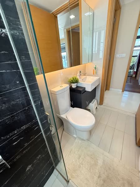 Hedges Park Condominium, 71 Flora Drive, 2 Bedrooms, 764 sqft, Condominium For Rent, by Vivien Yeo, 500100695 - Bathroom - PropertyGuru.com.sg