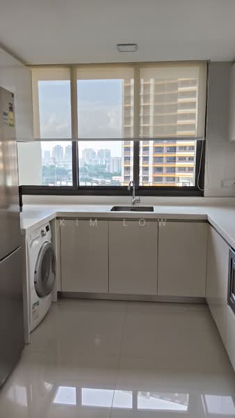 Sky Habitat, 9 Bishan Street 15, 2 Bedrooms, 1,206 sqft, Condominium For Rent, by Kim Low, 500100713 - Kitchen - PropertyGuru.com.sg
