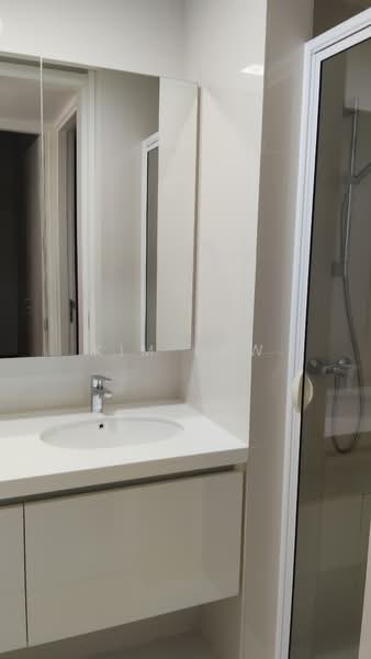 Sky Habitat, 9 Bishan Street 15, 2 Bedrooms, 1,206 sqft, Condominium For Rent, by Kim Low, 500100713 - Bathroom - PropertyGuru.com.sg